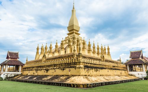 Uncover gold-covered Pha That Luang – A symbol of Buddhism